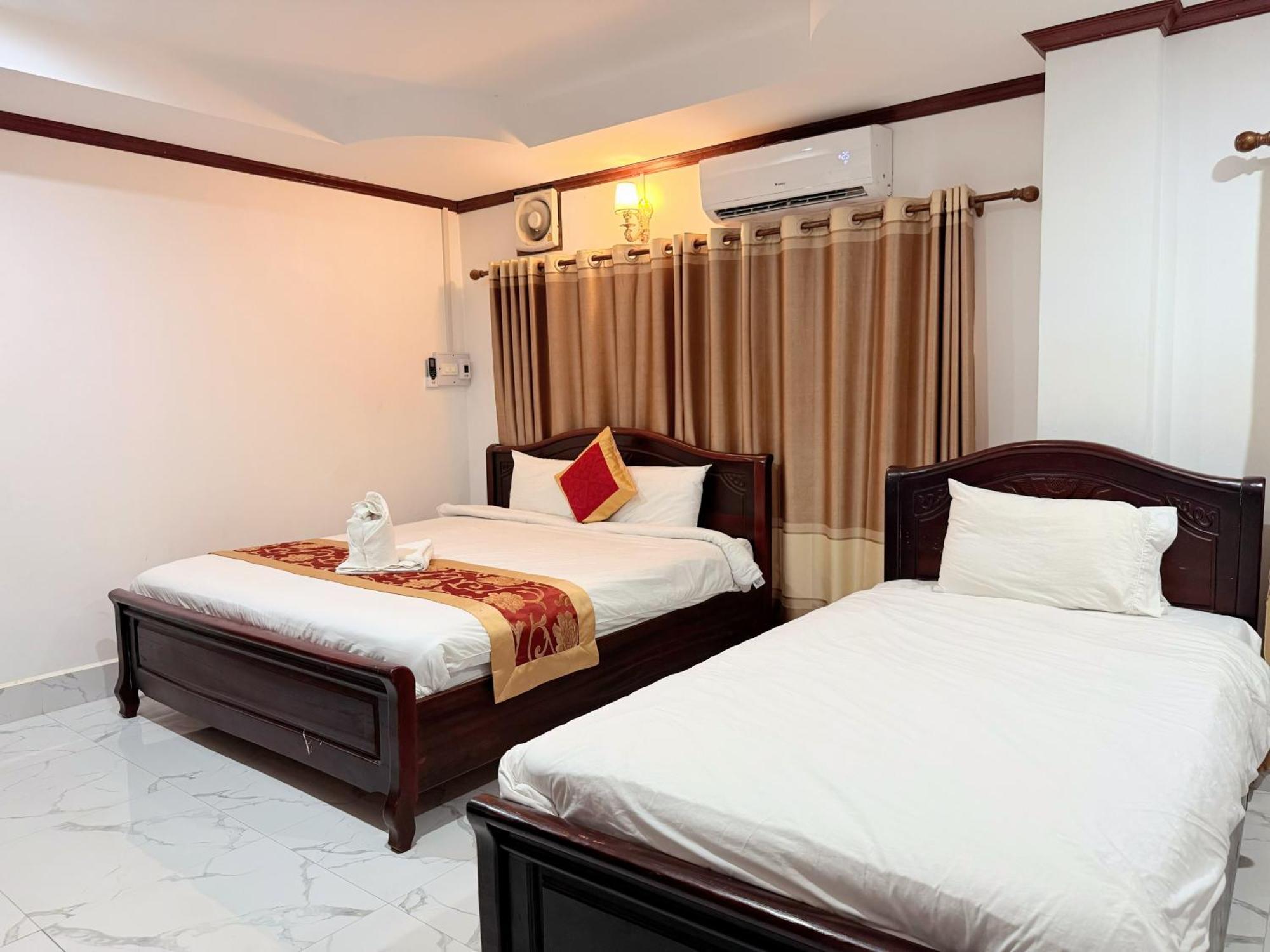 Vangvieng Sisavang Mountain View Hotel Ванг Виенг Екстериор снимка