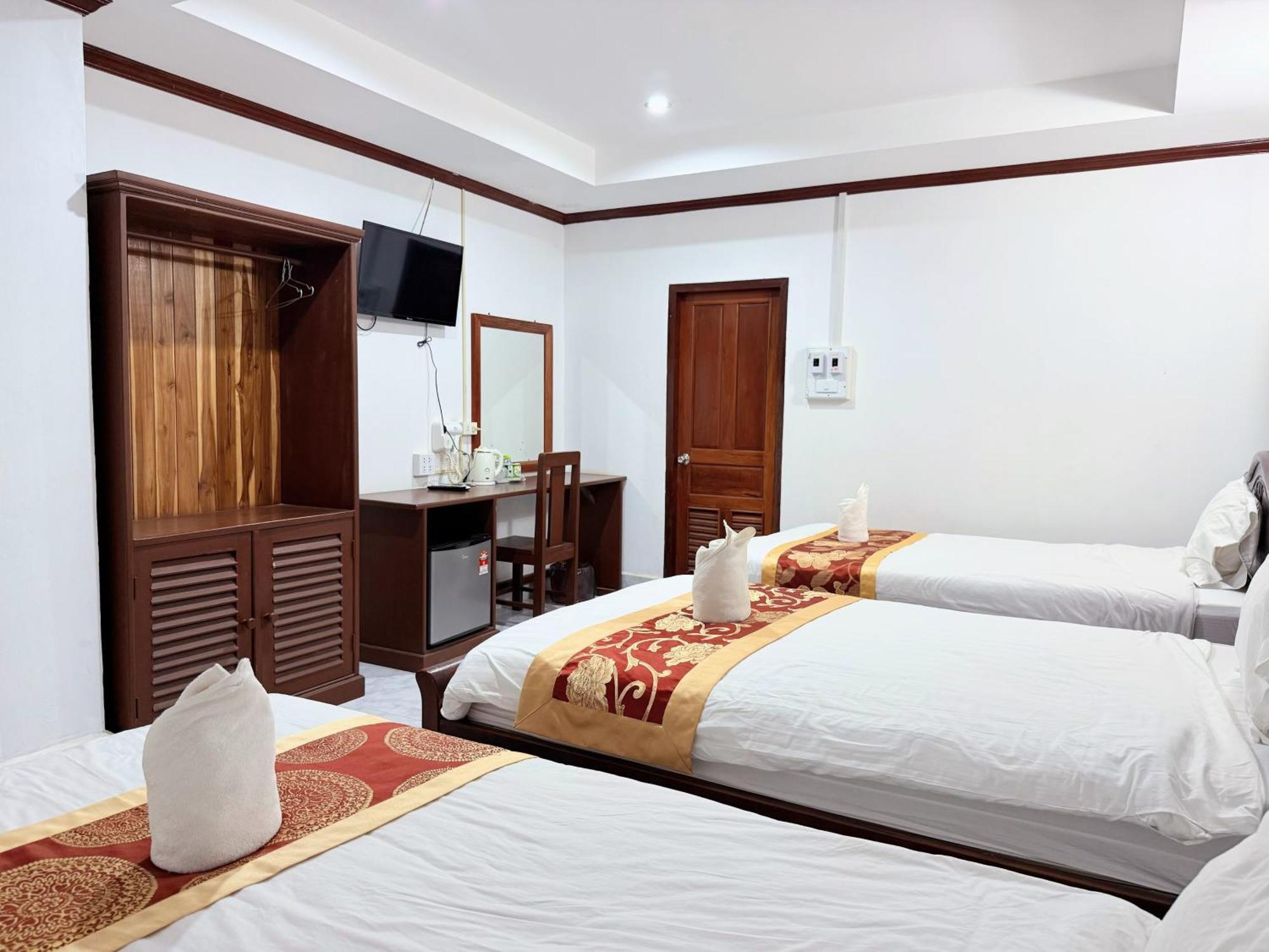 Vangvieng Sisavang Mountain View Hotel Ванг Виенг Екстериор снимка