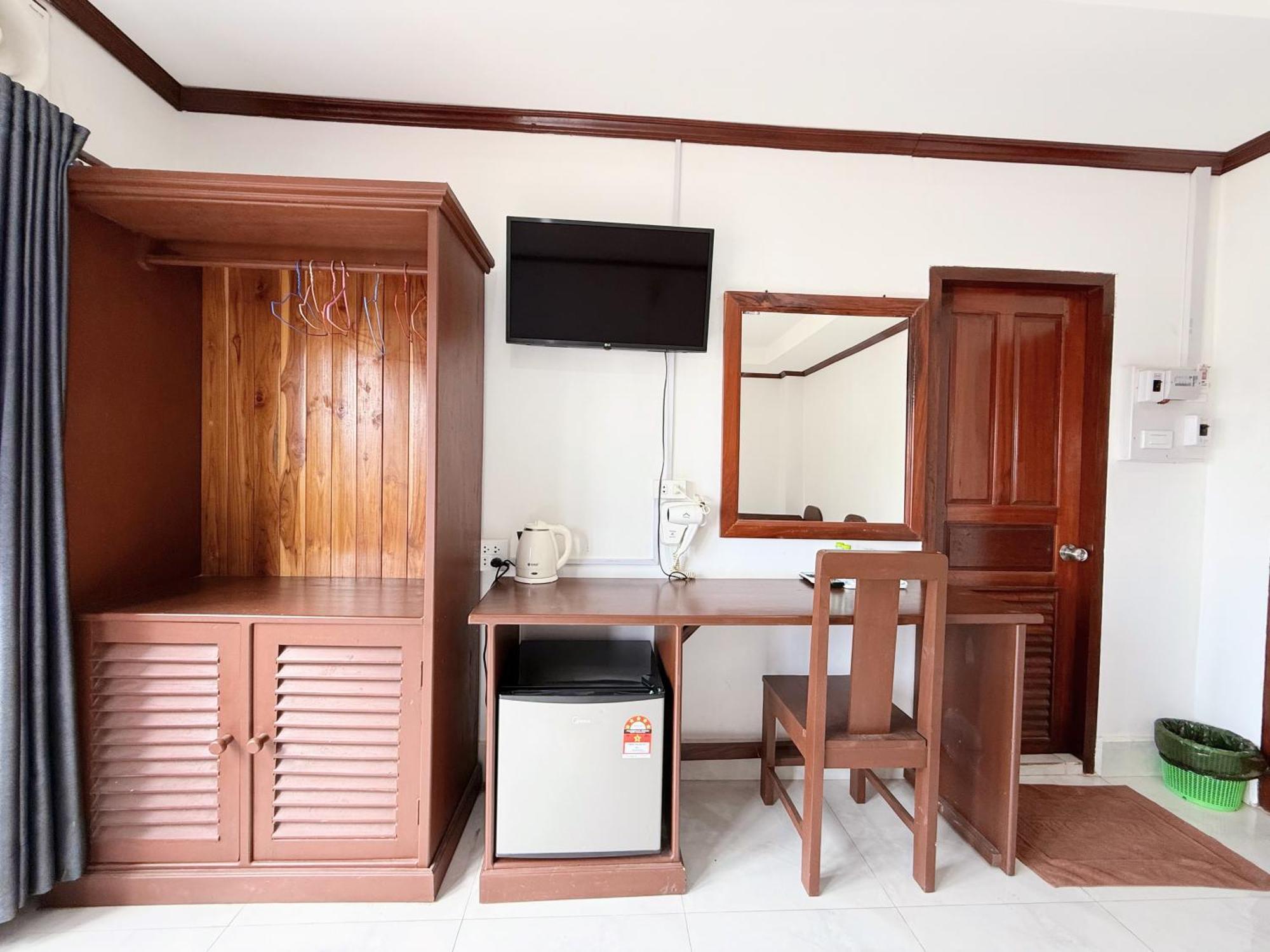 Vangvieng Sisavang Mountain View Hotel Ванг Виенг Екстериор снимка