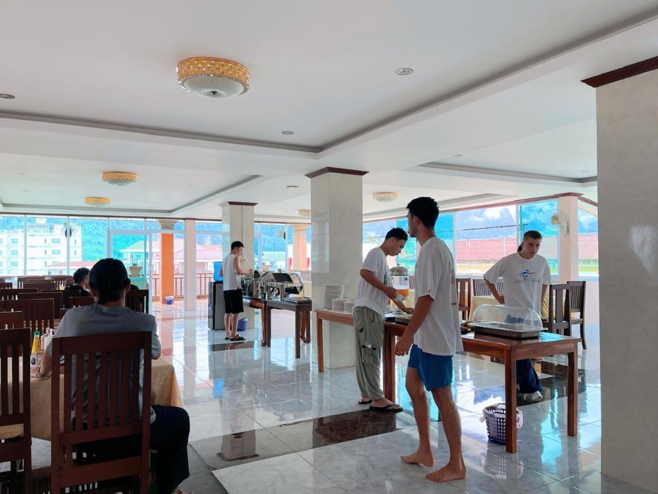 Vangvieng Sisavang Mountain View Hotel Ванг Виенг Екстериор снимка