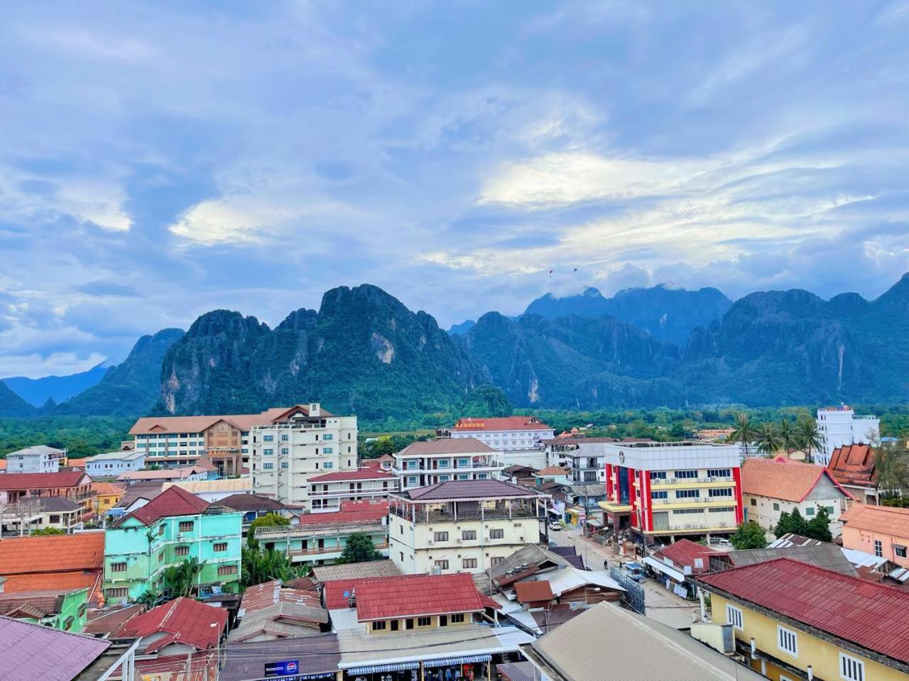Vangvieng Sisavang Mountain View Hotel Ванг Виенг Екстериор снимка
