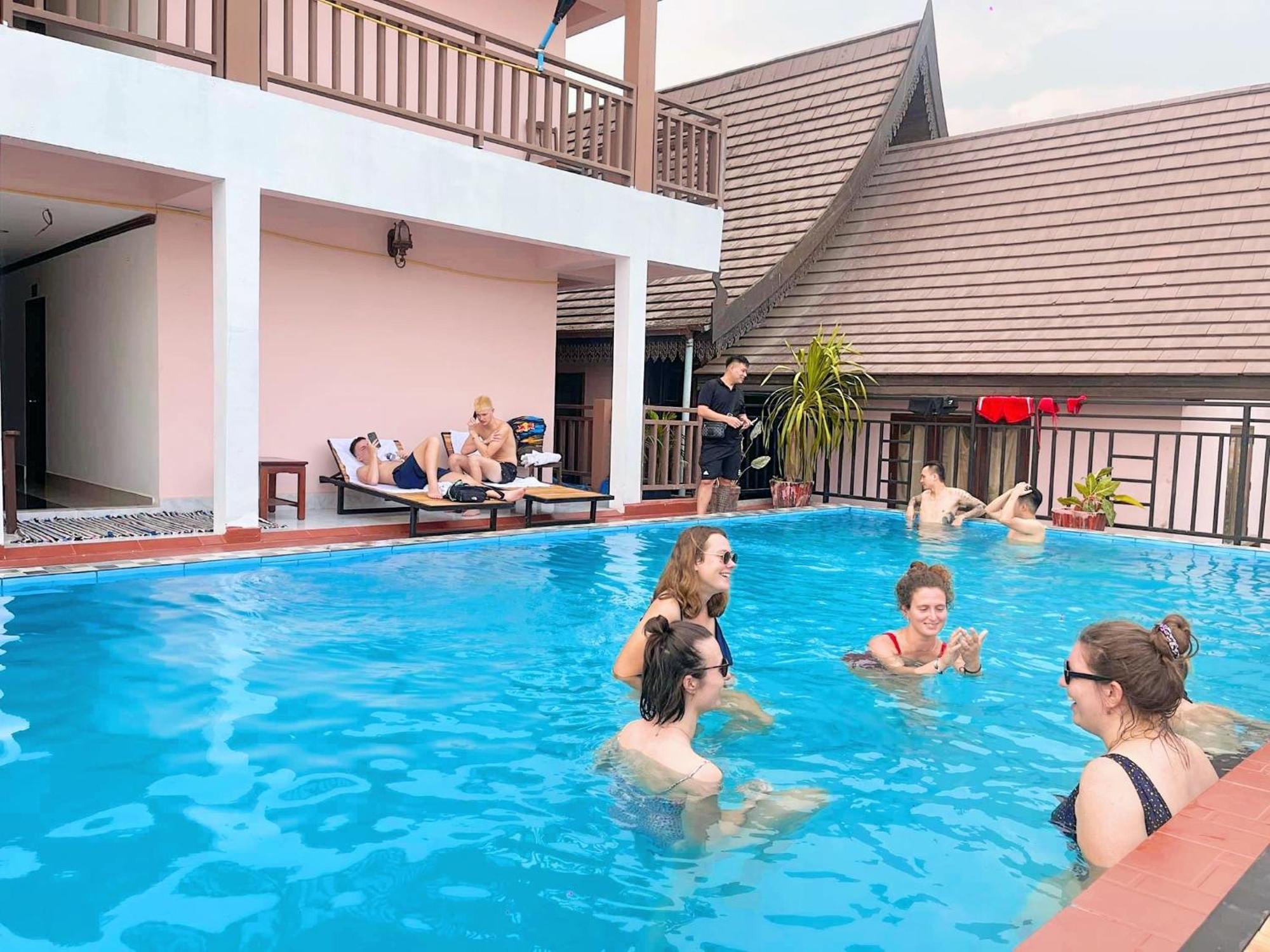 Vangvieng Sisavang Mountain View Hotel Ванг Виенг Екстериор снимка