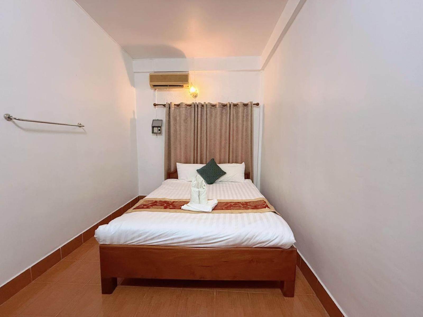 Vangvieng Sisavang Mountain View Hotel Ванг Виенг Екстериор снимка