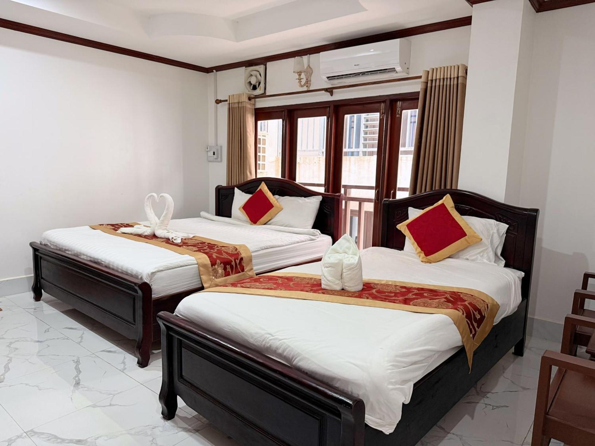Vangvieng Sisavang Mountain View Hotel Ванг Виенг Екстериор снимка