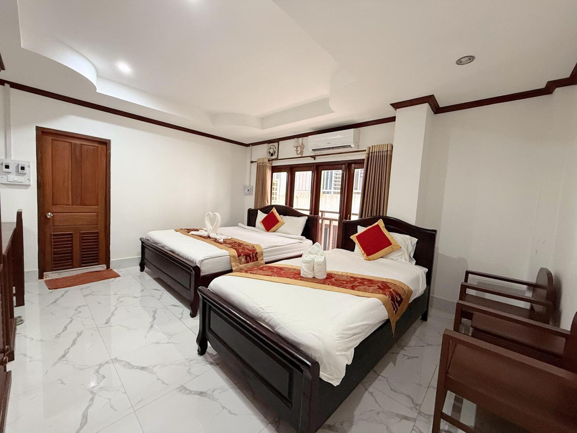 Vangvieng Sisavang Mountain View Hotel Ванг Виенг Екстериор снимка