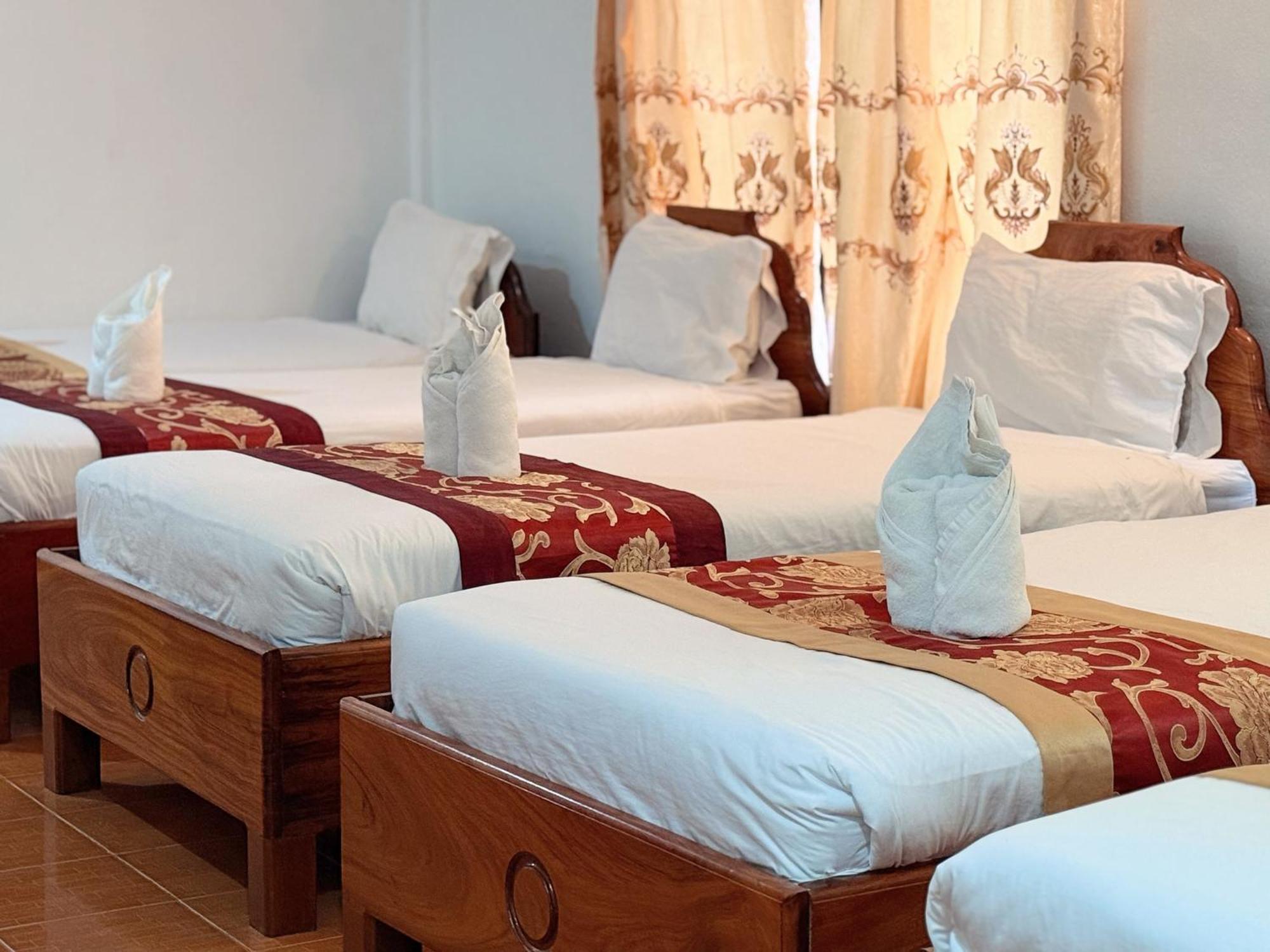 Vangvieng Sisavang Mountain View Hotel Ванг Виенг Екстериор снимка