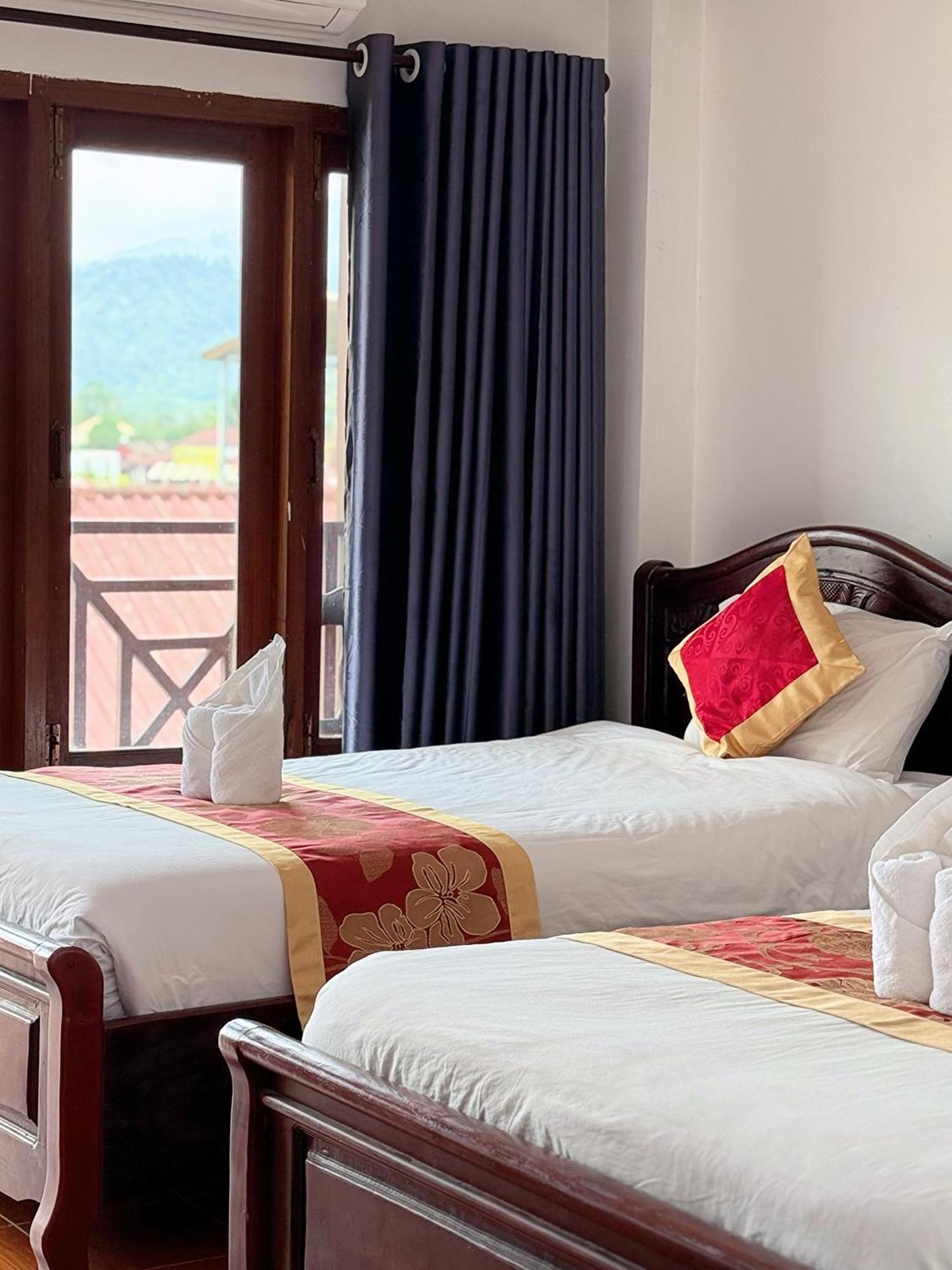 Vangvieng Sisavang Mountain View Hotel Ванг Виенг Екстериор снимка