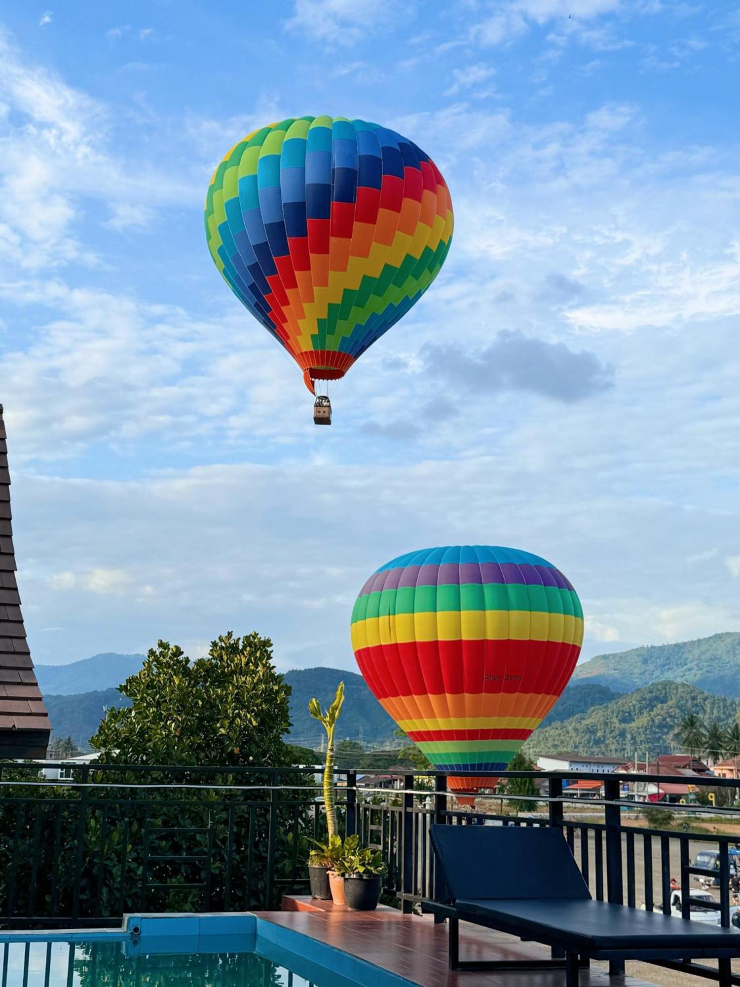 Vangvieng Sisavang Mountain View Hotel Ванг Виенг Екстериор снимка